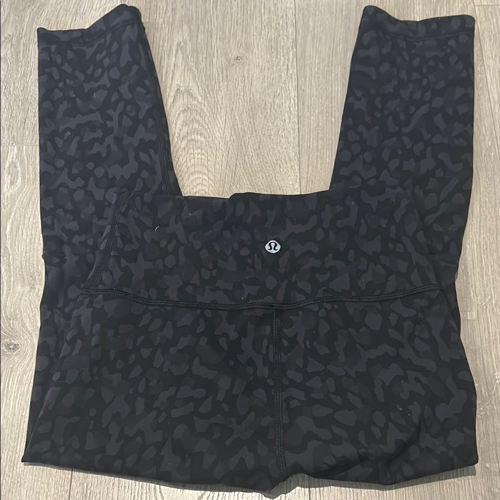 Lululemon Wunder Under 25 inch Black Patterned Leggings
